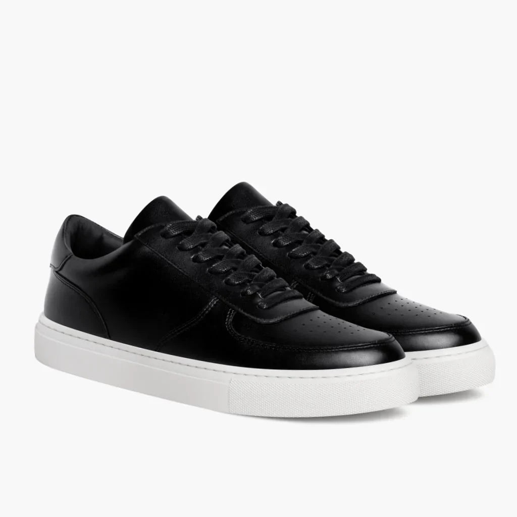 Élégance Noire : Chaussure Moderne et Intemporelle