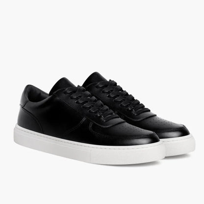 Élégance Noire : Chaussure Moderne et Intemporelle