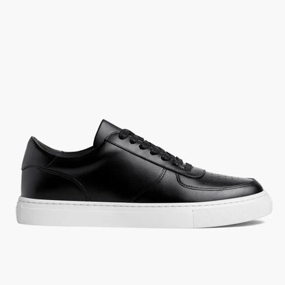 Élégance Noire : Chaussure Moderne et Intemporelle